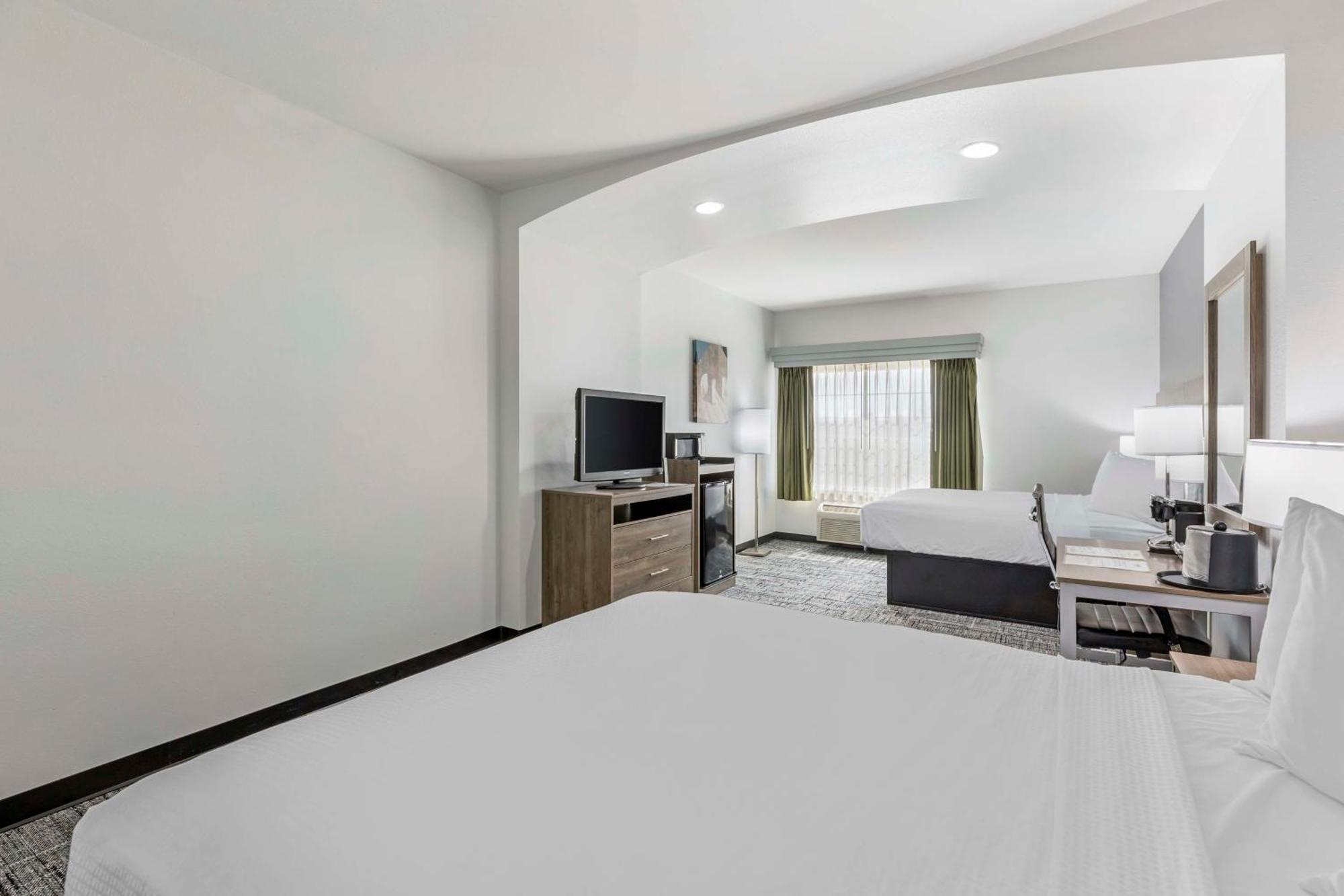 Best Western Plus Midamerica Hotel Mascoutah Экстерьер фото