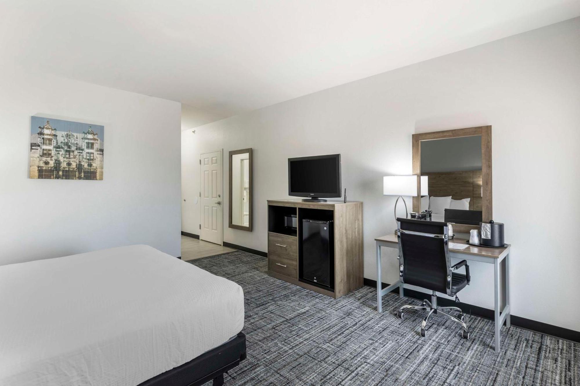Best Western Plus Midamerica Hotel Mascoutah Экстерьер фото